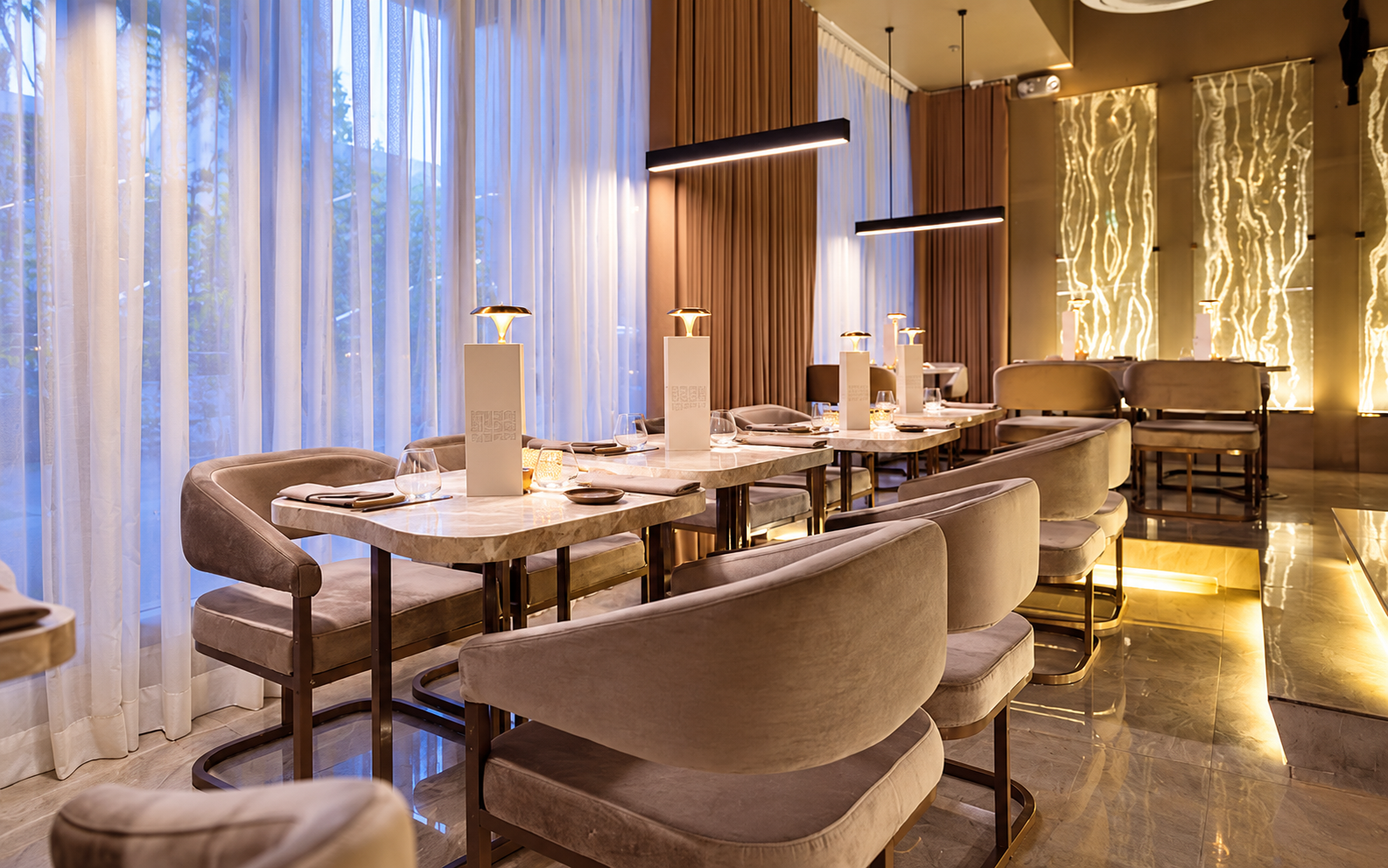 Taupe — Dining-space detail