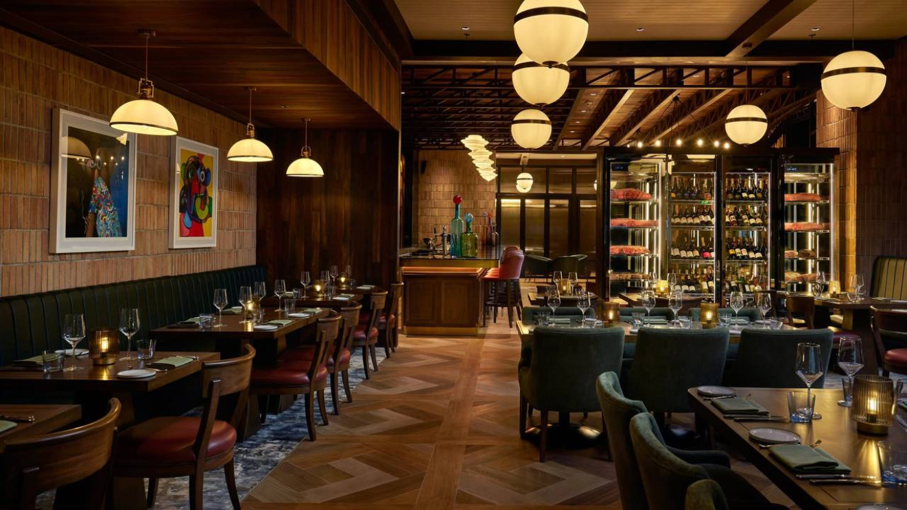 Gordon Ramsay Bar & Grill — Dining-space detail