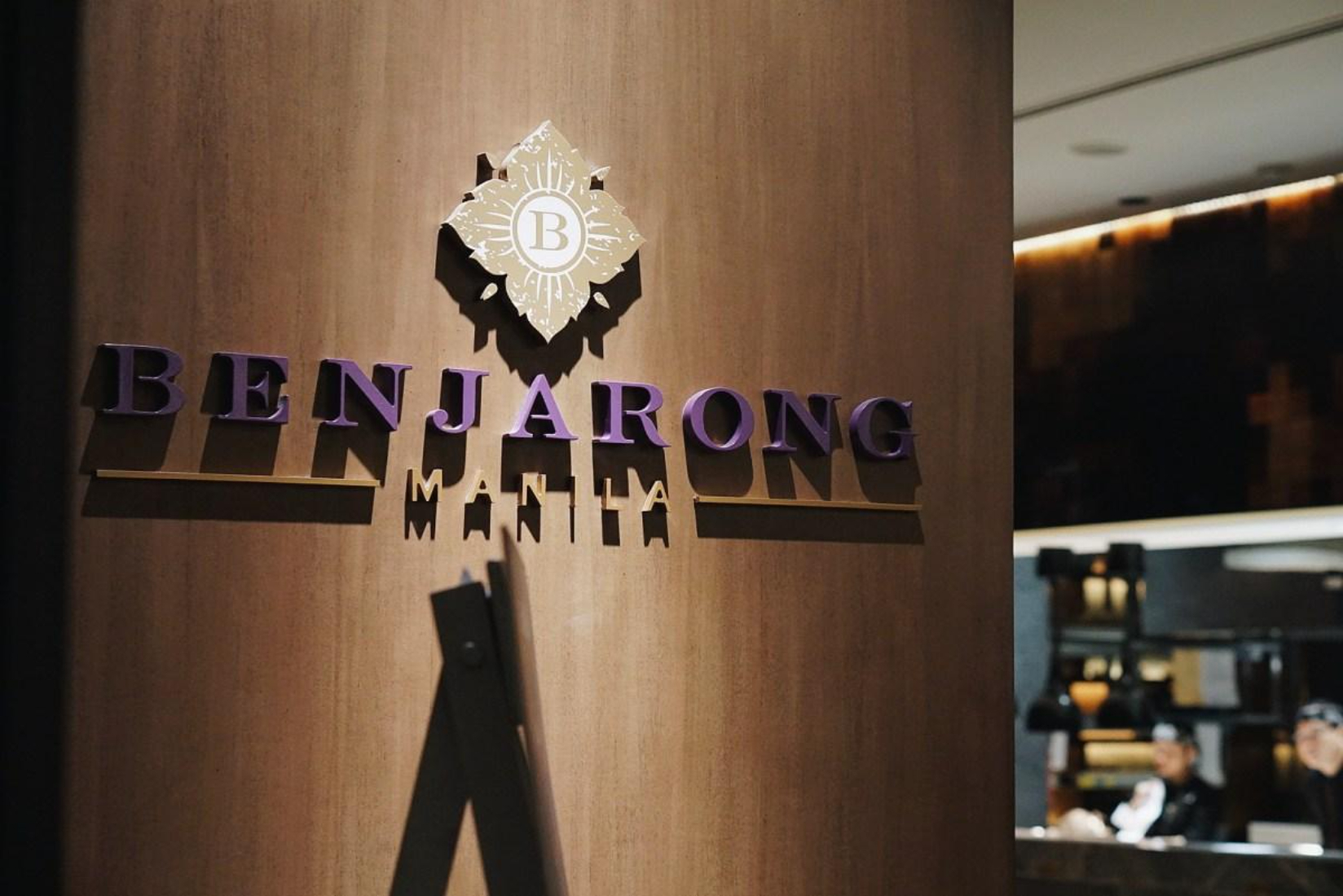 Benjarong — Signage