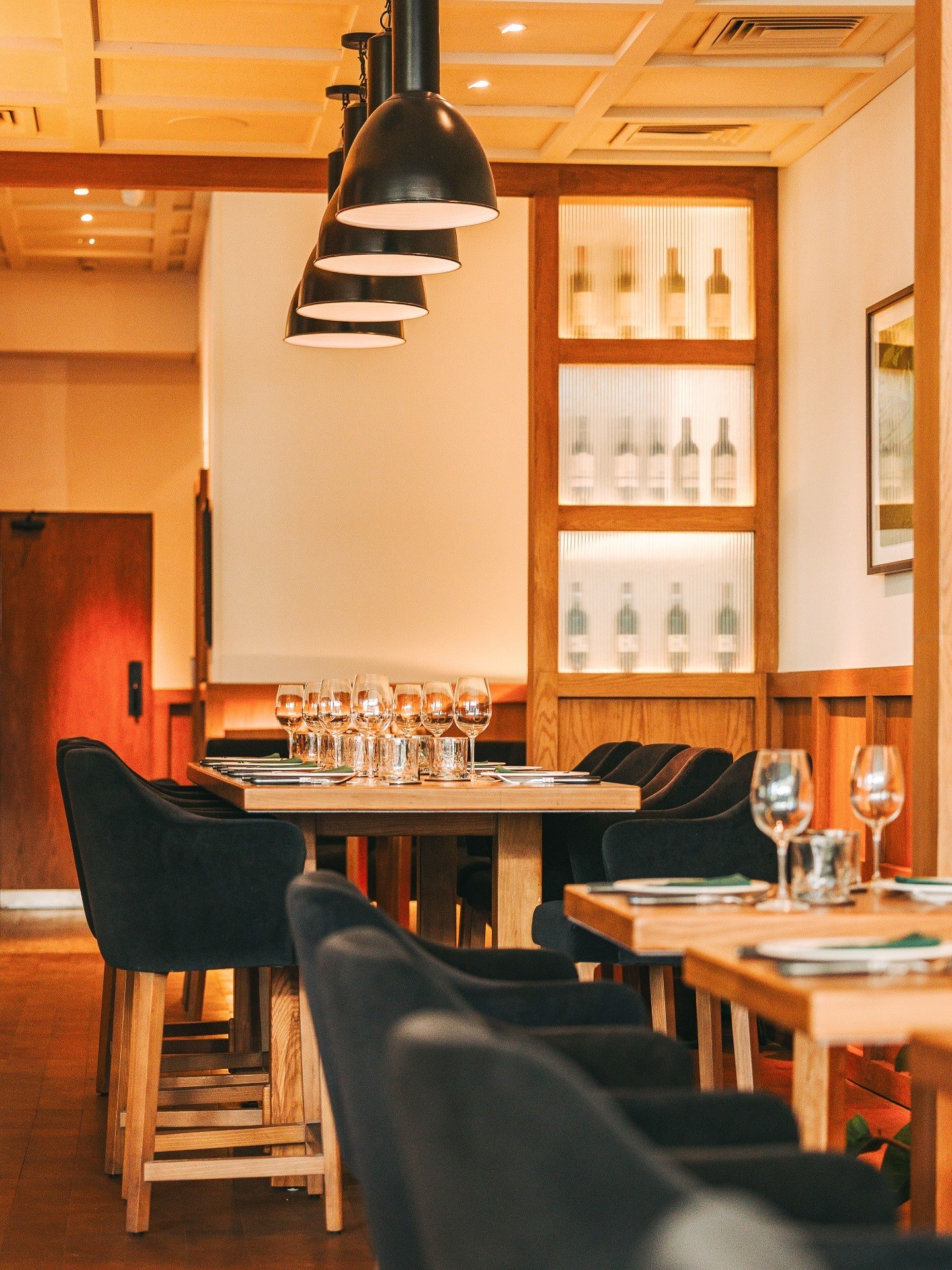 Steak & Frice — Interior