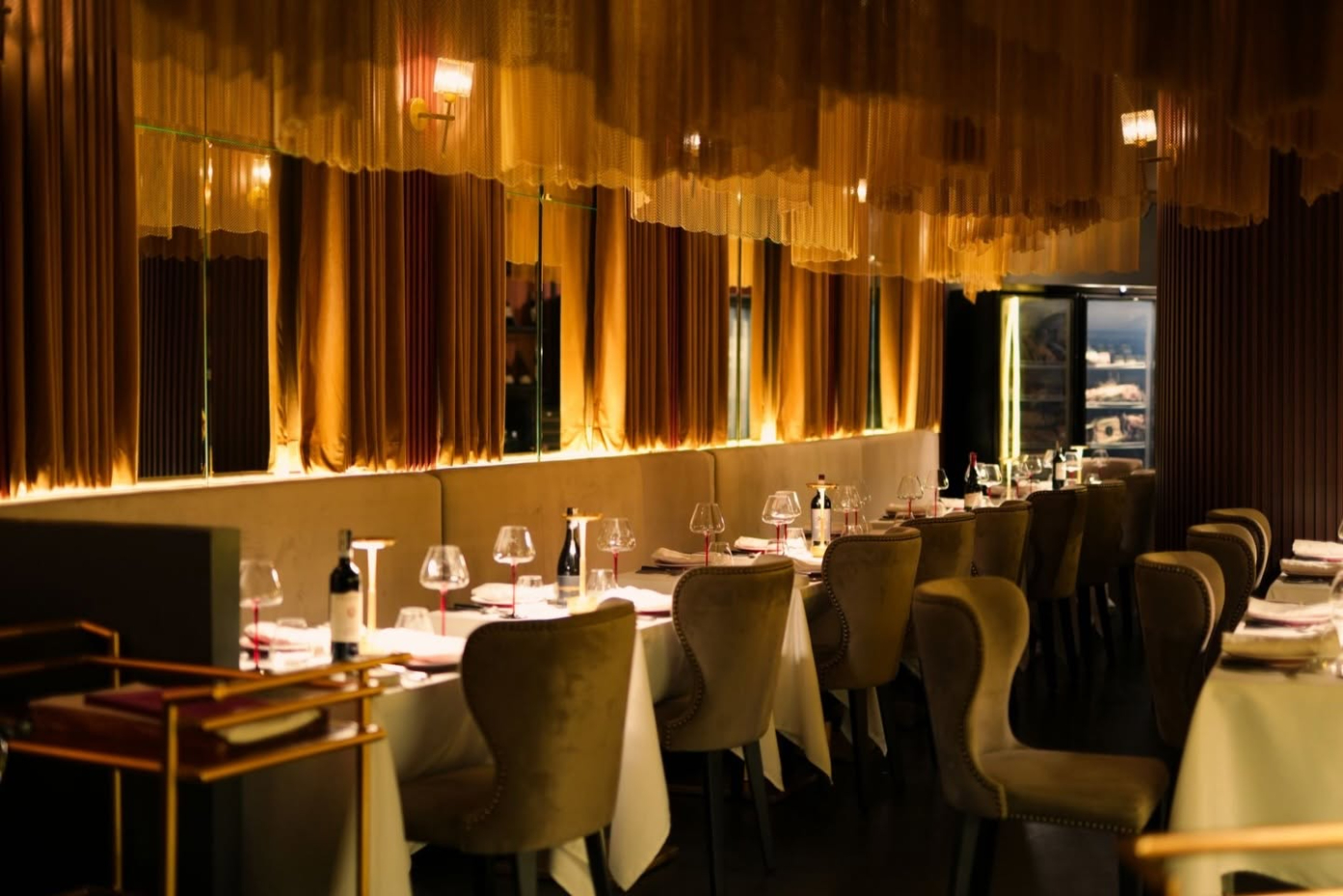 Carmelo's Steakhouse — Interior