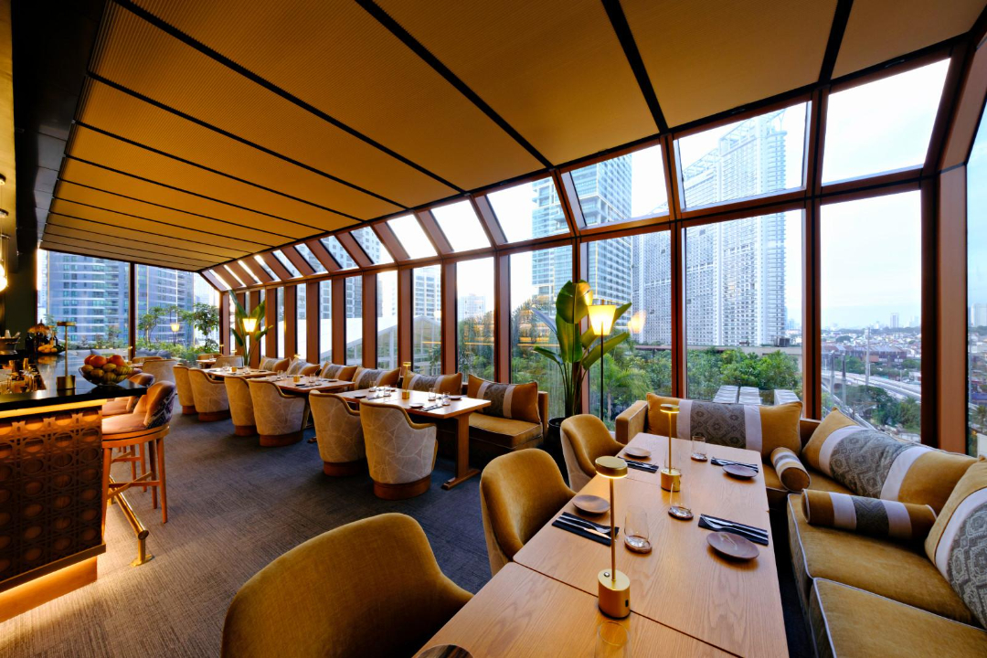 Ayà — Interior