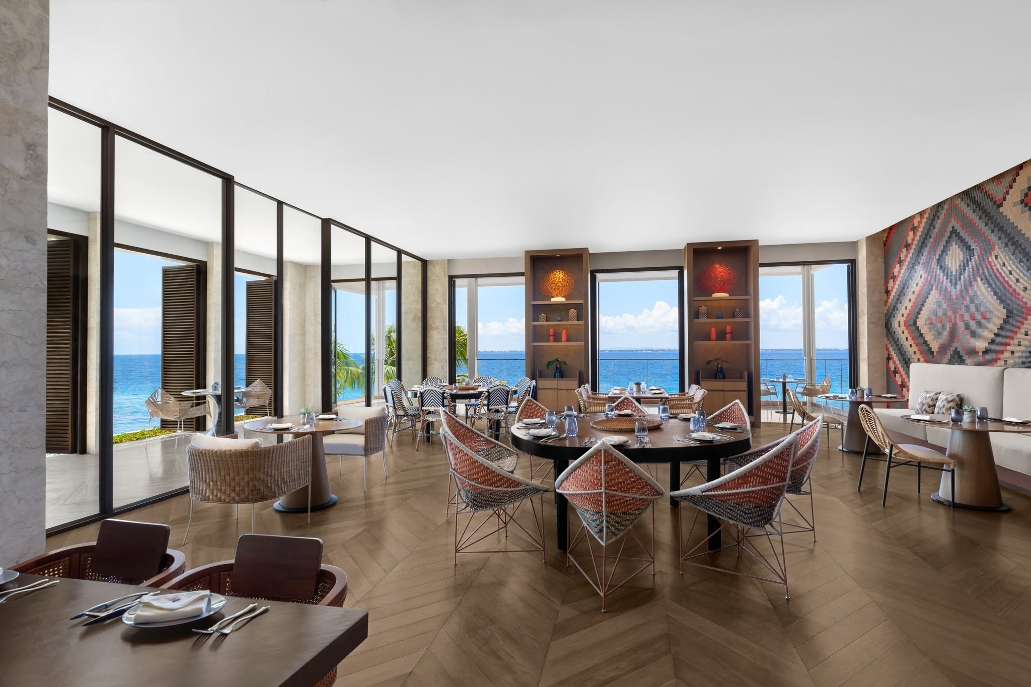 DIP — Dining-space detail