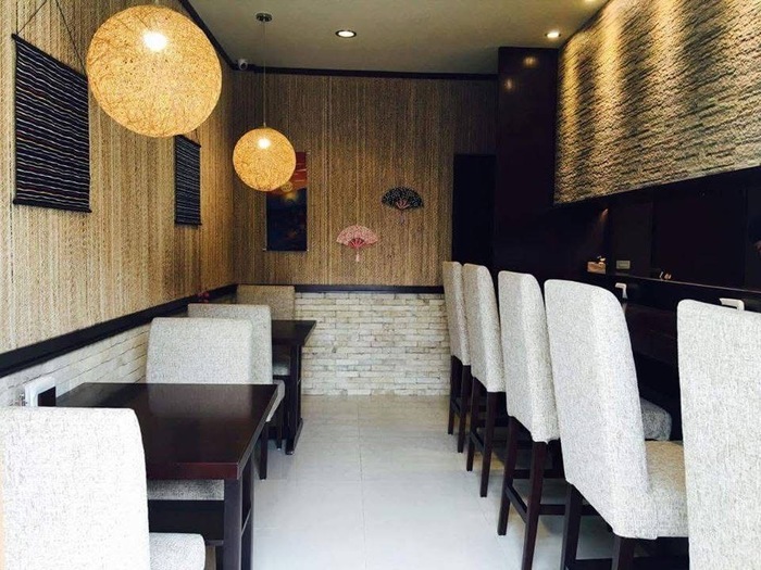 Kamakura — Dining-space detail