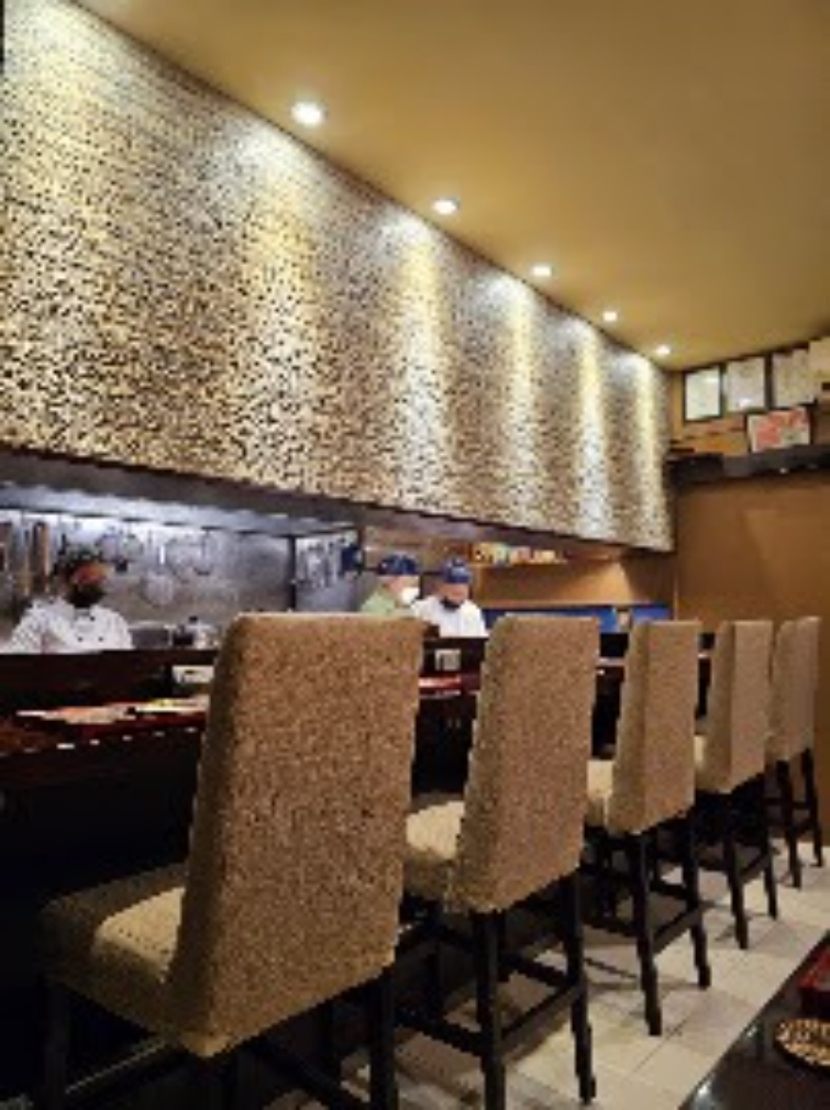 Kamakura — Dining-space detail