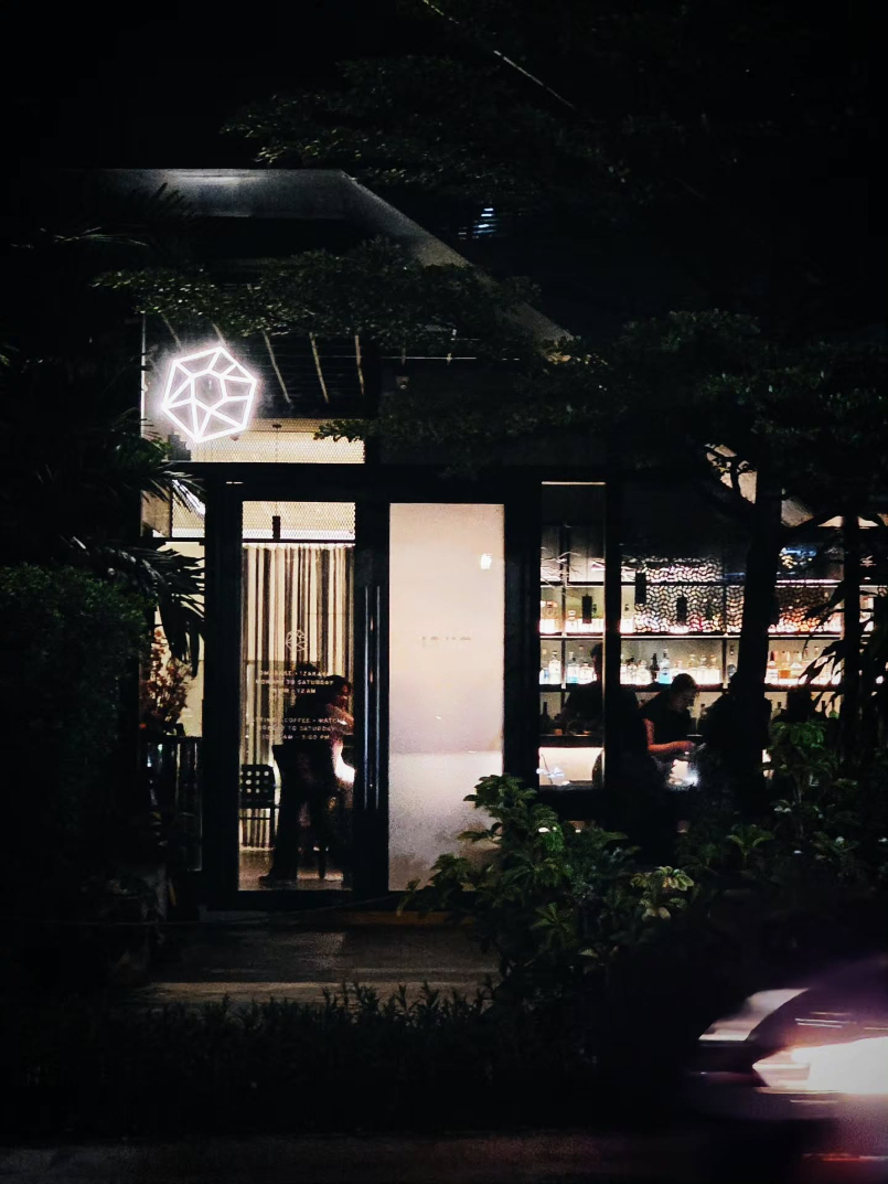 12/10 — Exterior and arrival