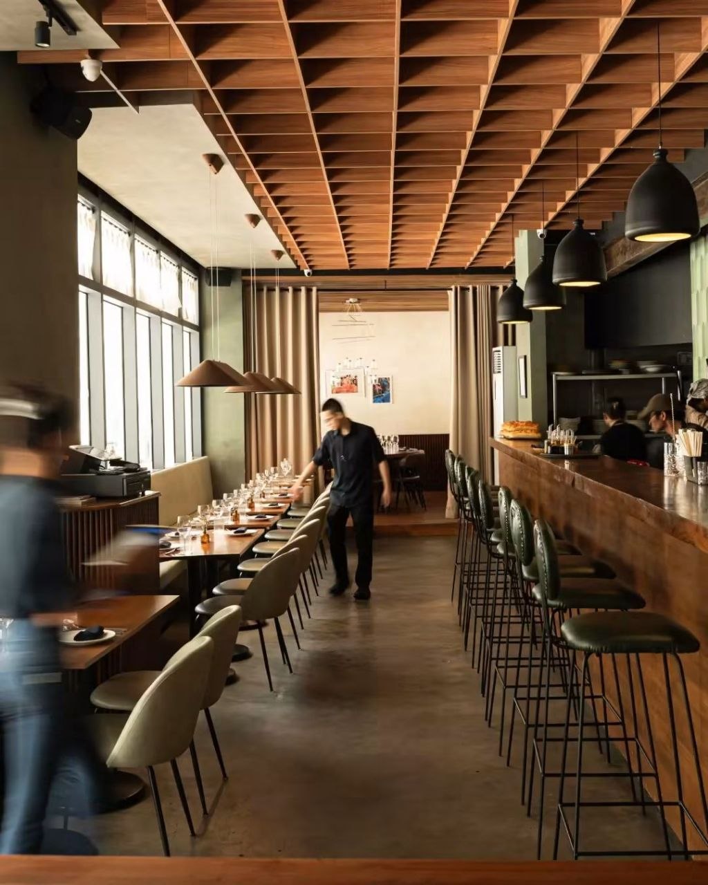 Fresca Trattoria — Dining-space detail