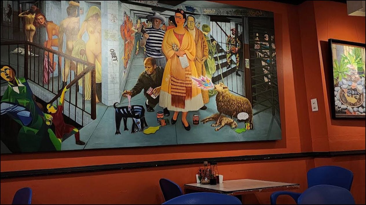 Aida's Chicken — Dining-space detail